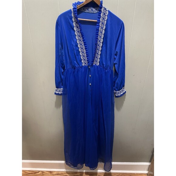 VTG 100% American Union Made ILGWU Embroidered Lace Ruffled Trim Romper Gown Med - Picture 2 of 10